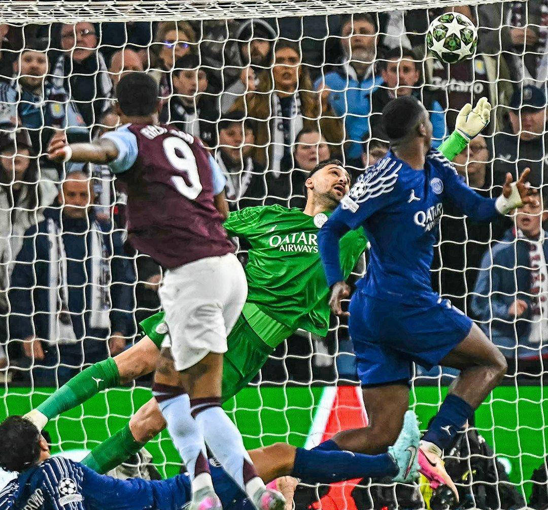 包含雷丁客场逼平纽卡斯尔，主帅泪洒赛场的词条