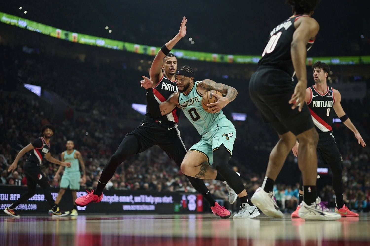 开拓者胜猛龙，利拉德狂砍四十分率领球队胜出