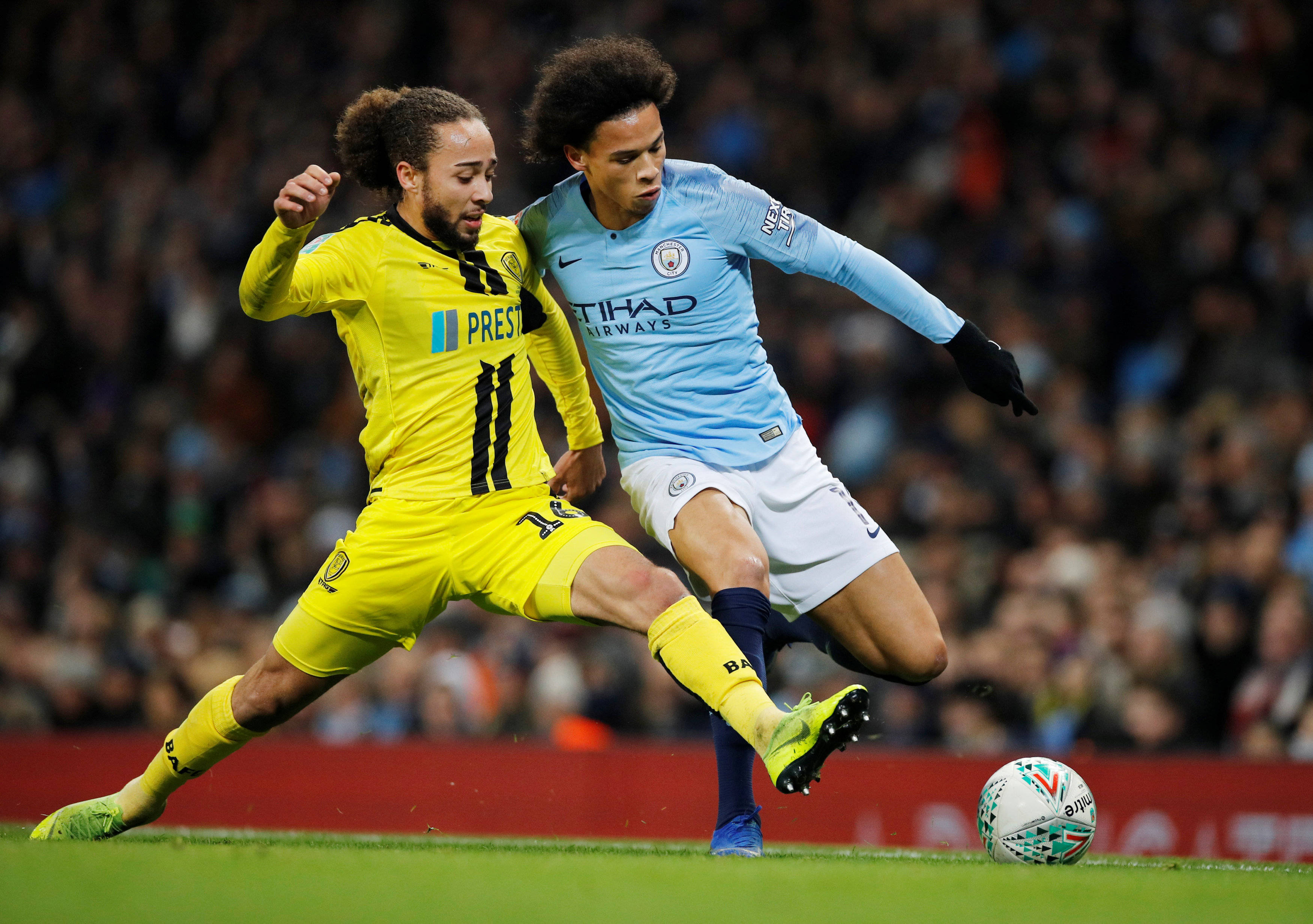 包含西班牙劲旅签下委内瑞拉新秀球员的词条