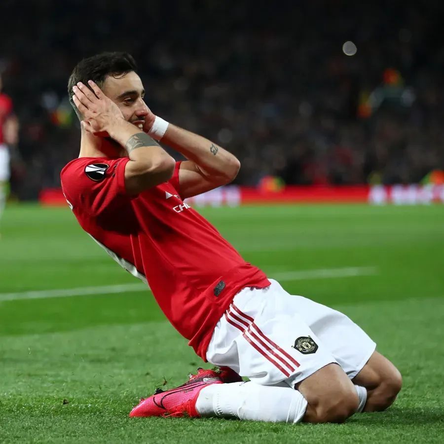 包含快讯：曼联抵达美国备战世俱杯的词条