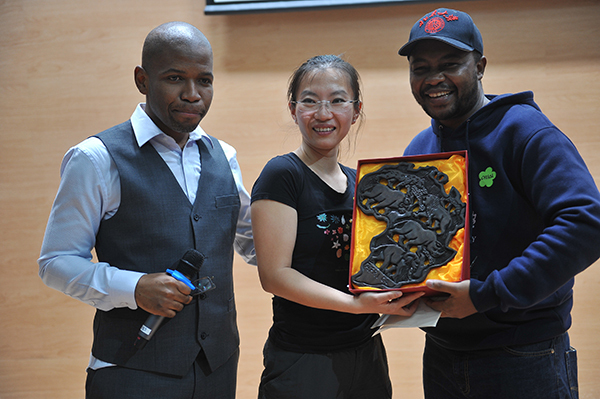 拉丁美洲球员勇夺国际南非洲锦标赛冠军