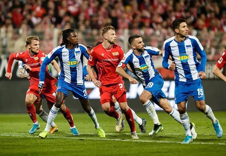 菲尔特队在客场比赛中取得胜利