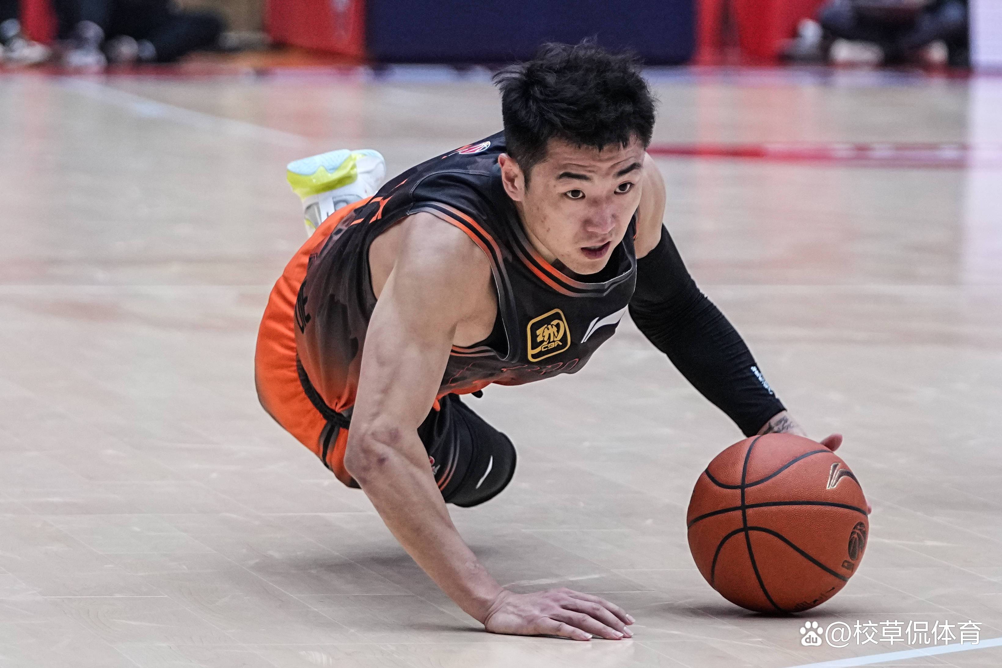 江苏队主场告负，连胜纪录告终的简单介绍