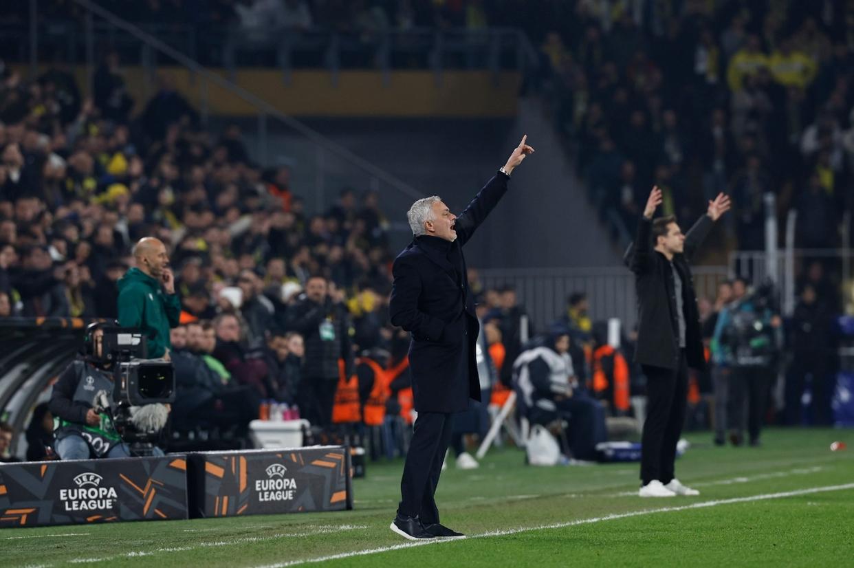 穆里尼奥调整战术，为下一场比赛做准备的简单介绍