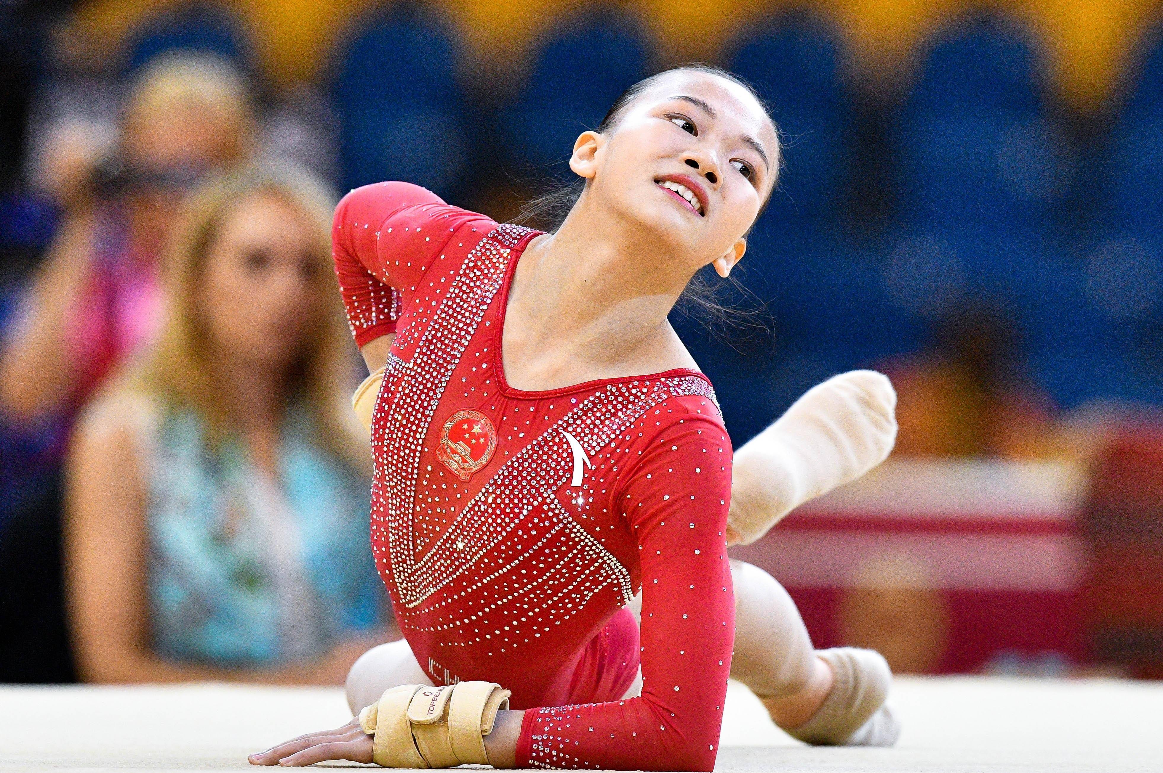 体操比赛中，中国选手动作规整，惊艳全场