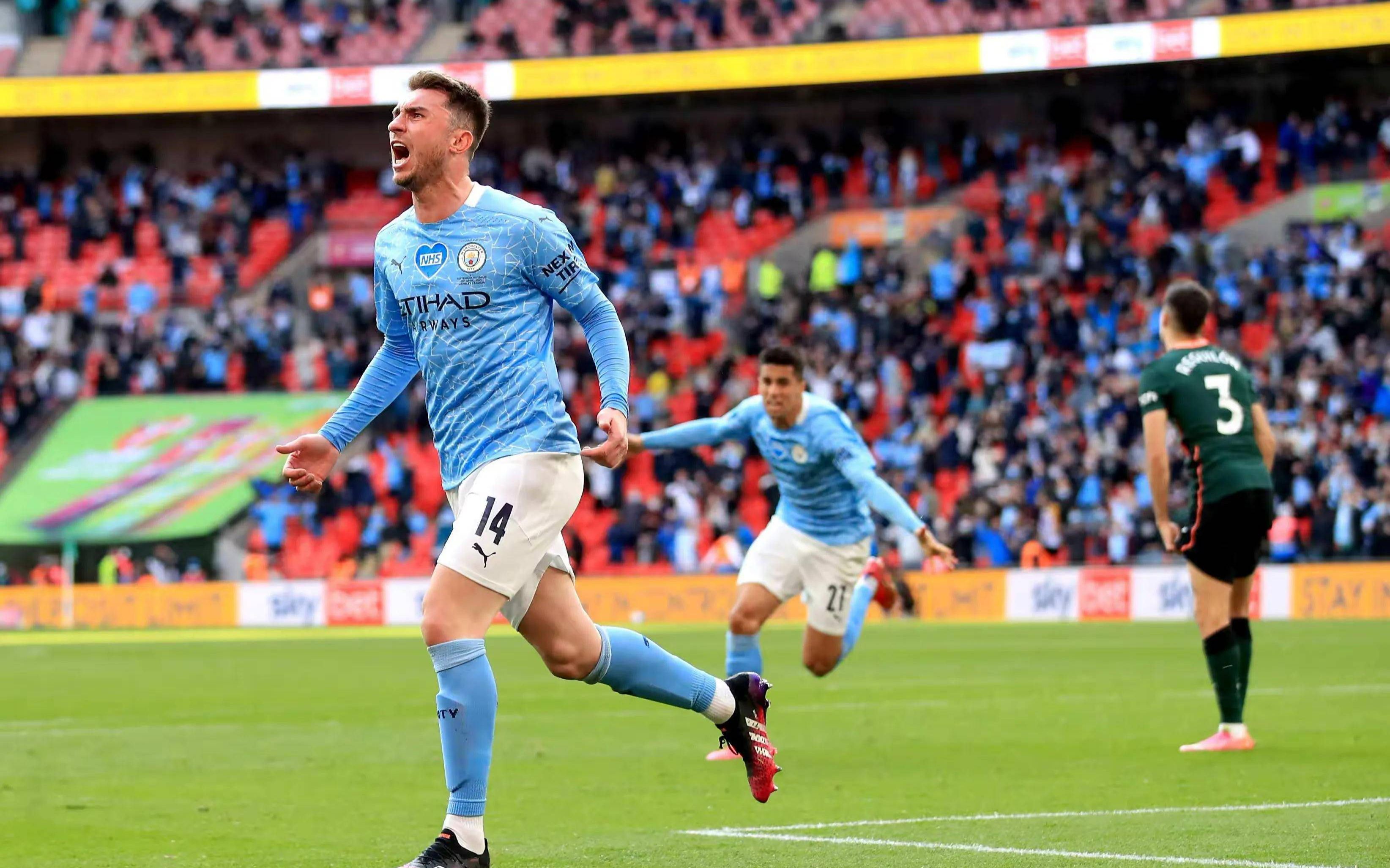 意大利足球联赛战况激烈，各队争胜为冠