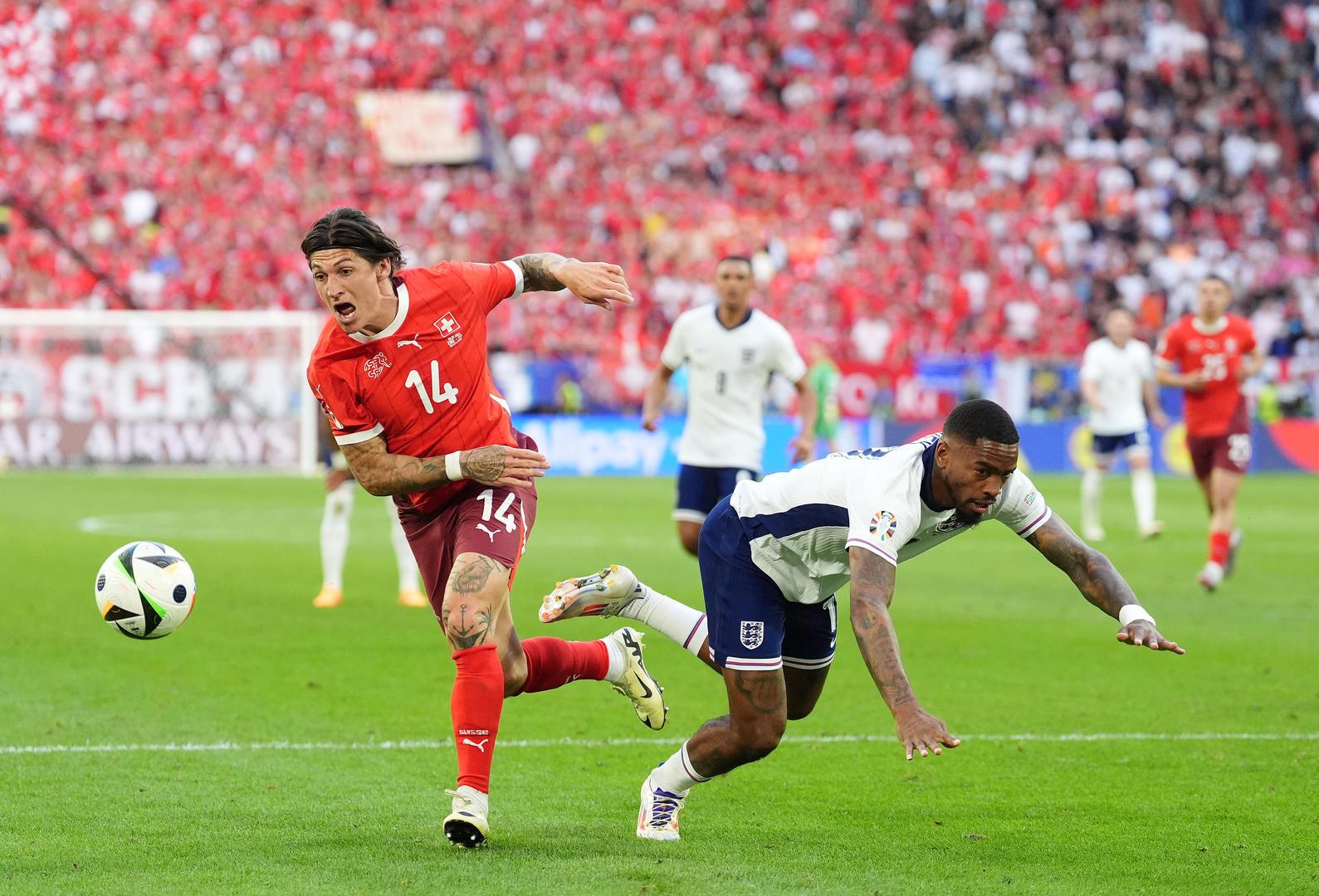 瑞士队备战关键战役，全力出击