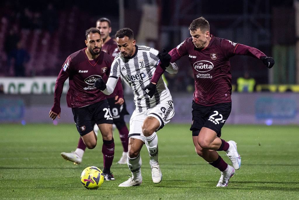 维罗纳凭一球小胜罗马，惊艳全场