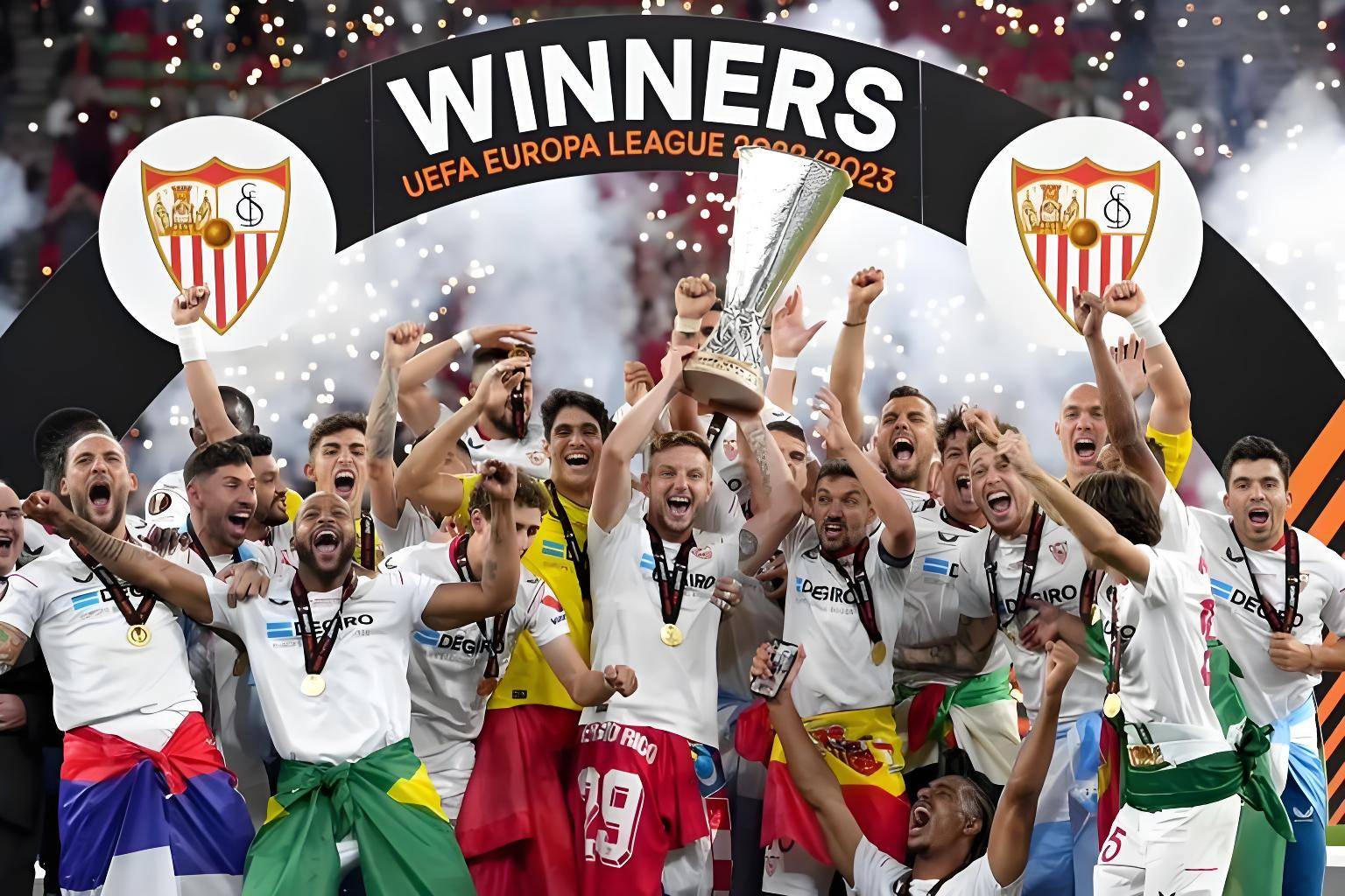 包含比利亚雷亚尔主场平局，保持不败纪录的词条