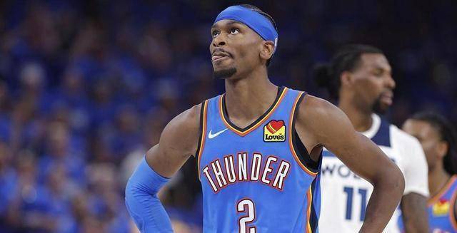 关于深度调查场上争议犯规，专家解析战术的信息