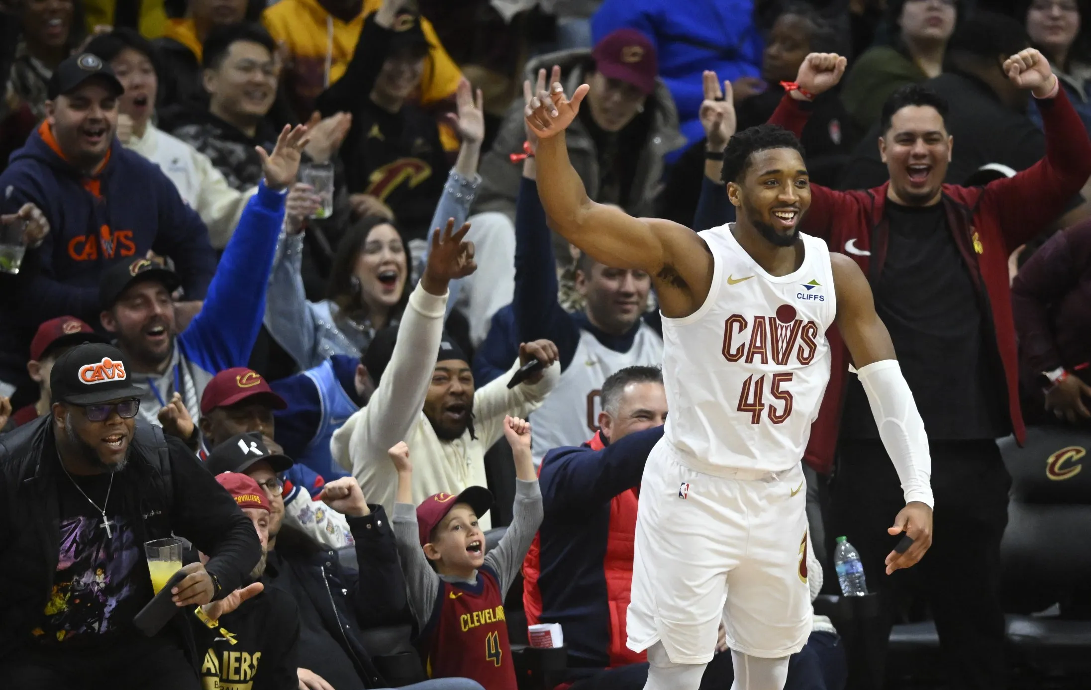 开云体育app-开拓者关键时刻爆发，逆袭成功