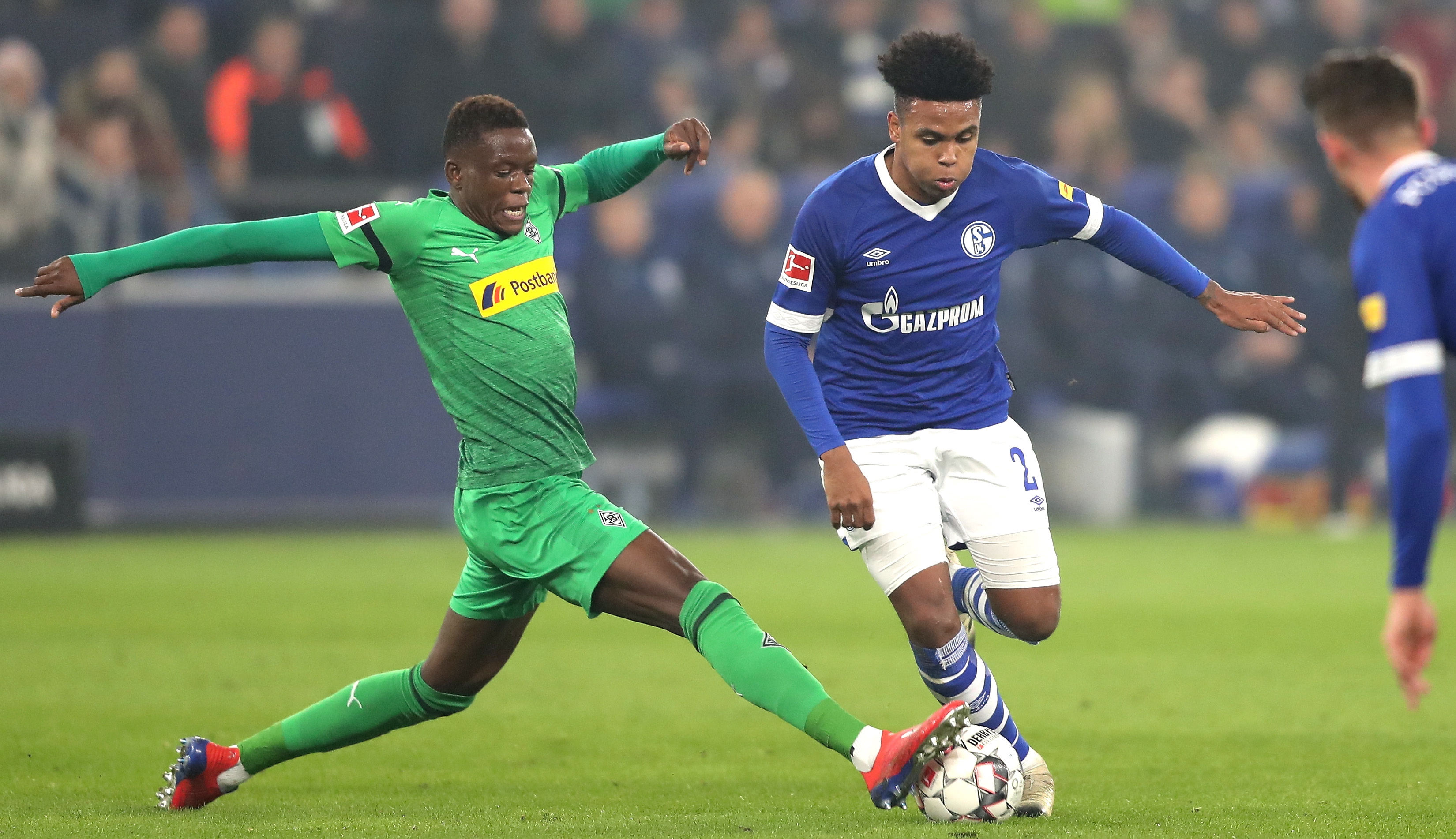 包含沙尔克战胜了南特的强硬防线的词条