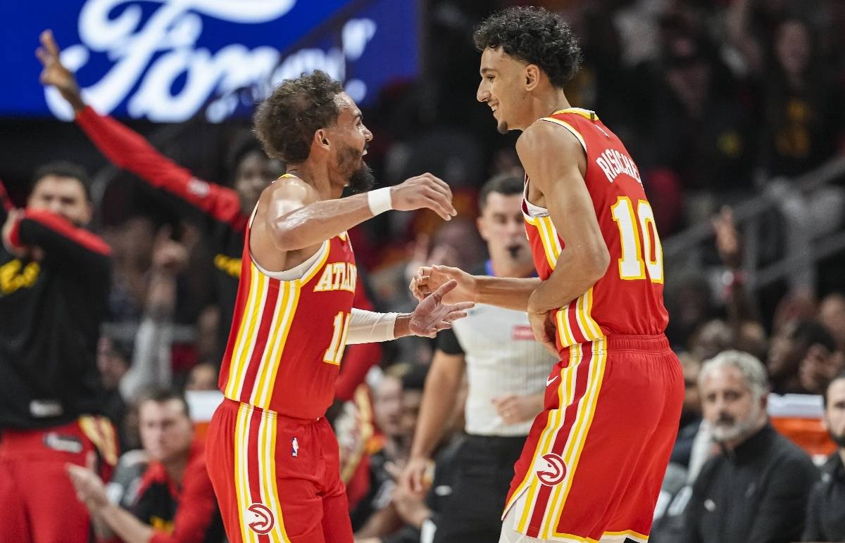 开云体育中国-老鹰队豪取五连胜，声势如虹