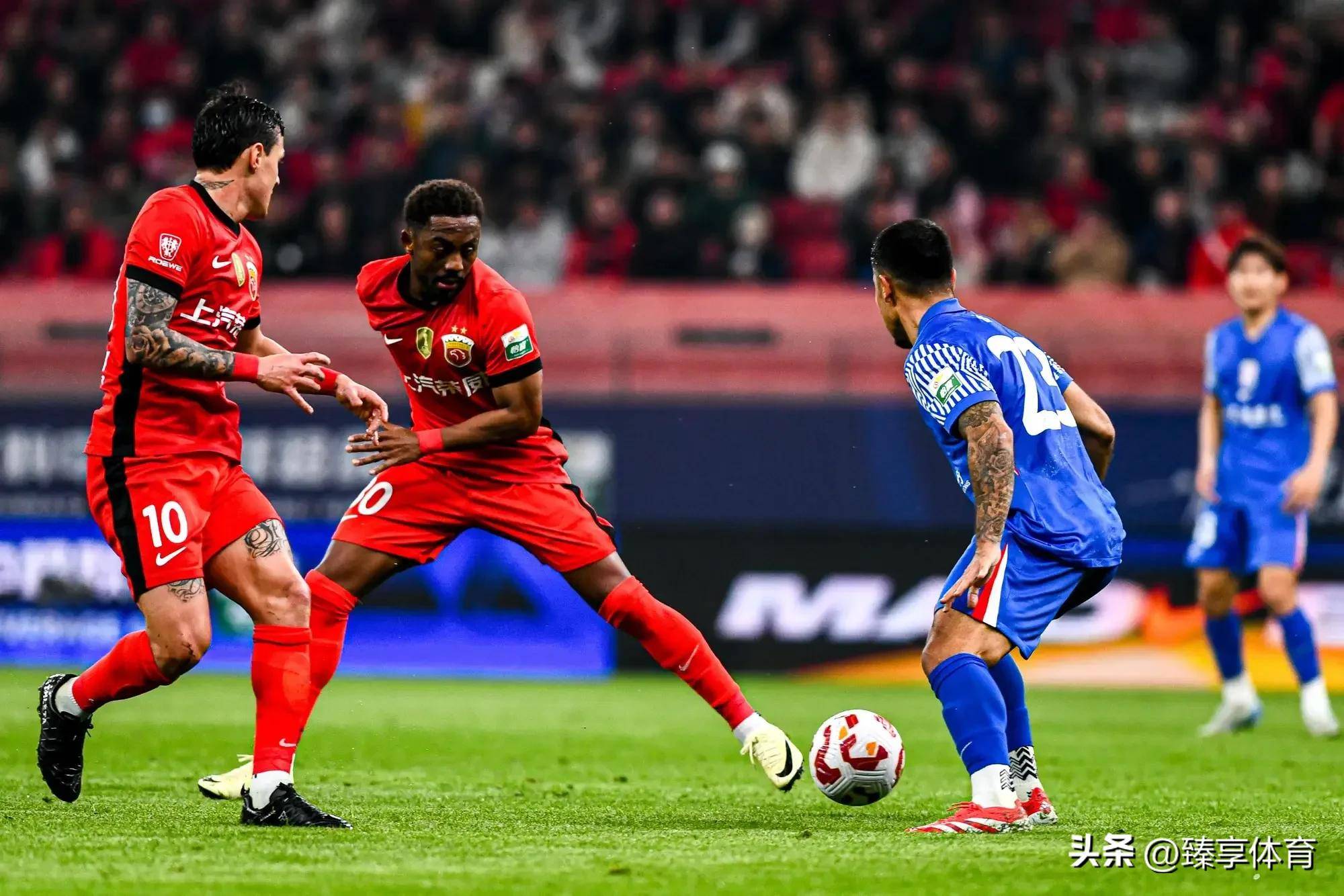 顶级球队交锋，中超积分榜再掀波澜