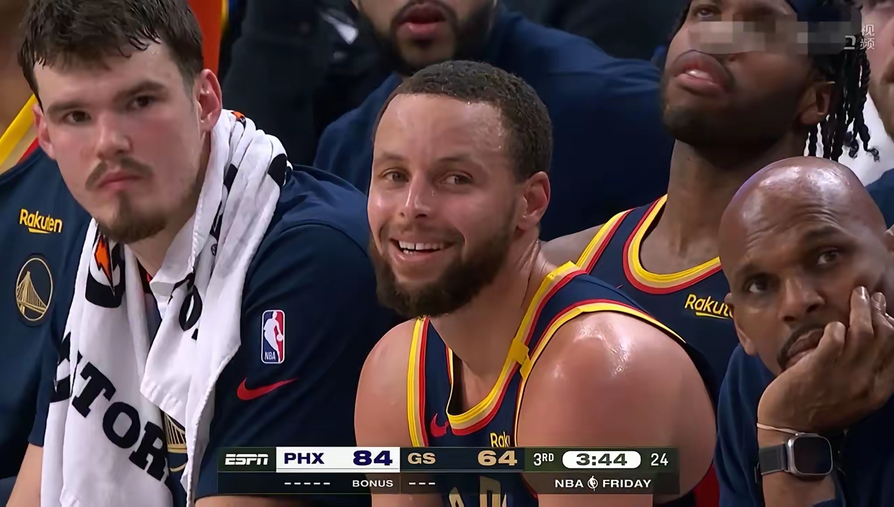 开云体育-勇士队遭遇低潮，先失两连败