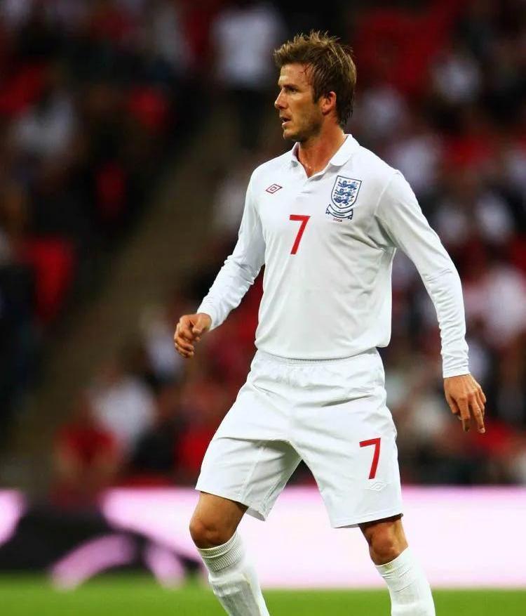 开云体育官网-乌迪内斯迎战雷恩纳，士气高昂