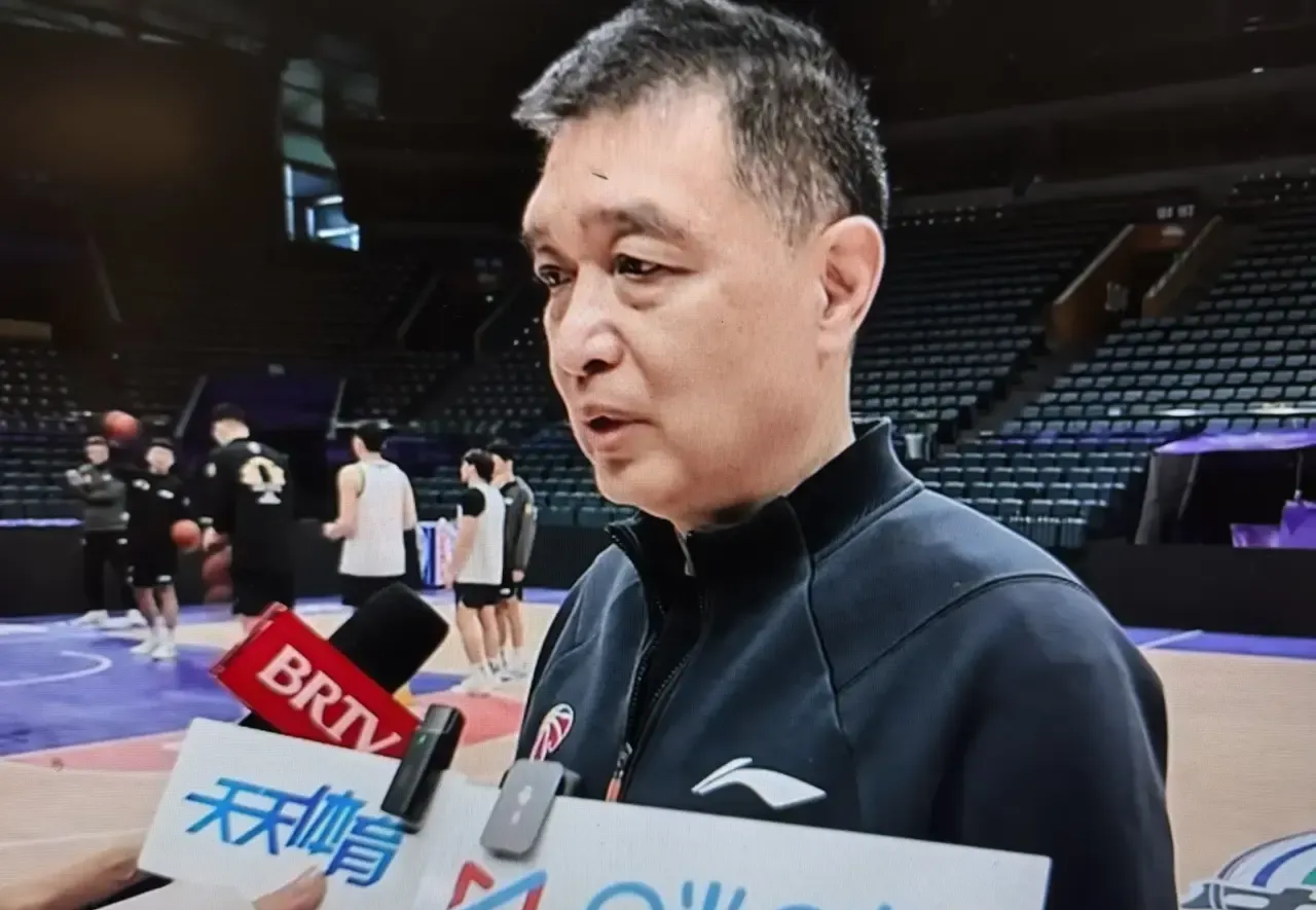 开云体育中国-关于球场上的群英荟萃，全力以赴拼搏求胜的信息