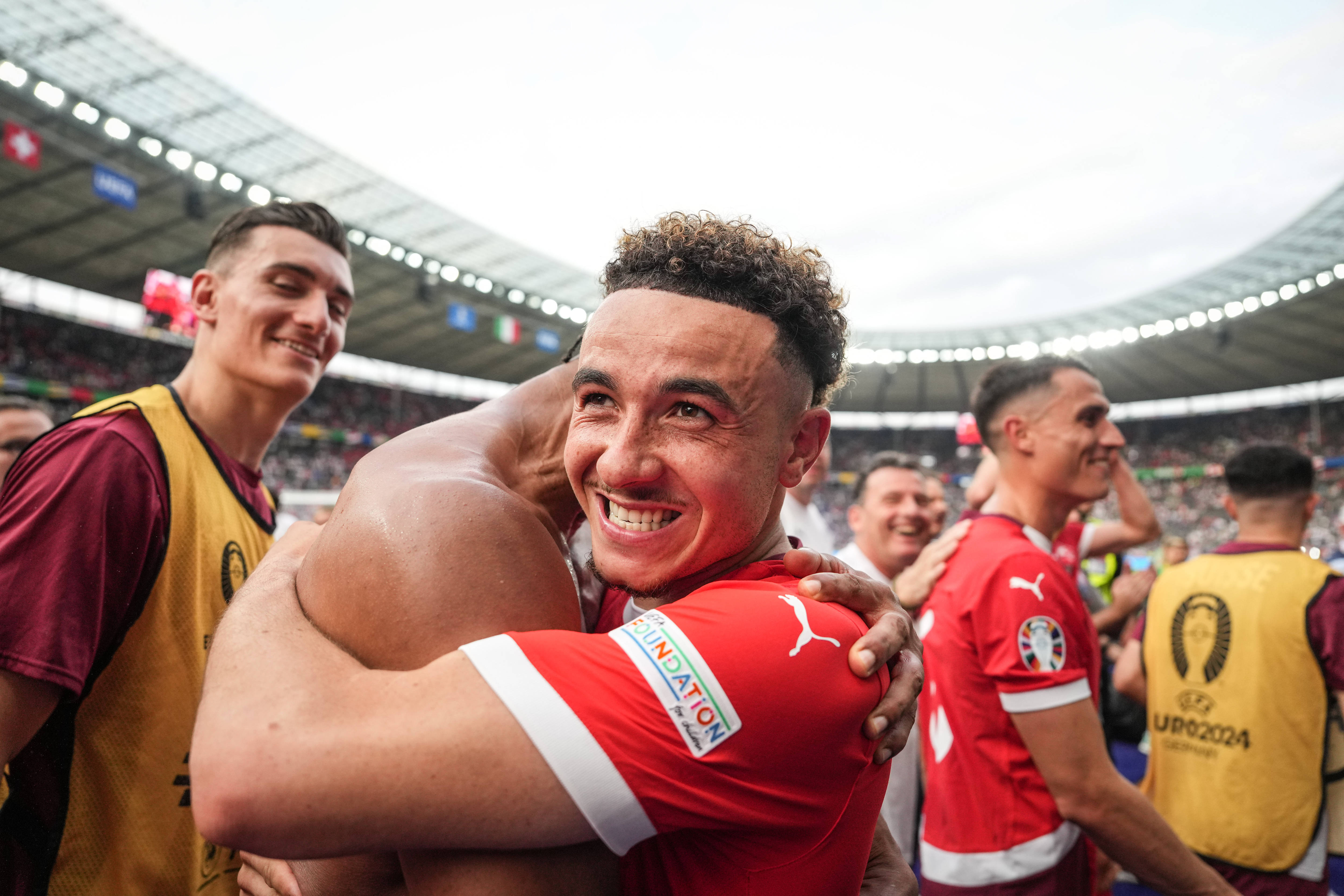 比利时队大胜瑞士，晋级决赛