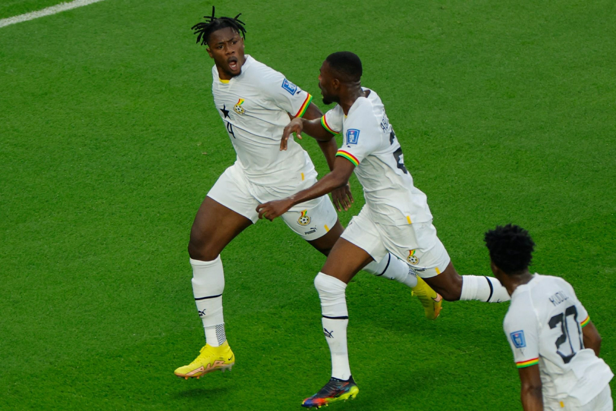 德国大胜保加利亚！卢卡斯助攻建功取胜