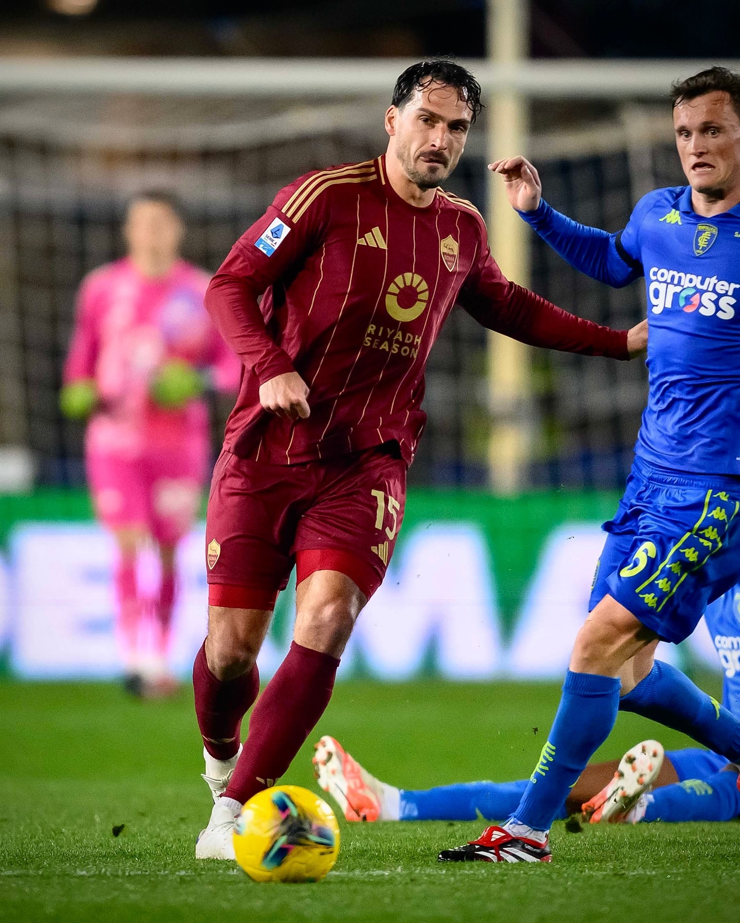 意大利队长梅开二度，带队战胜希腊