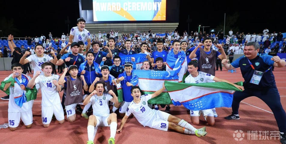 开云下载-足球赛场热度不减，国内足球逐渐跻身亚洲强队的简单介绍