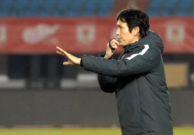 亚泰客场大胜权健，捍卫保级希望