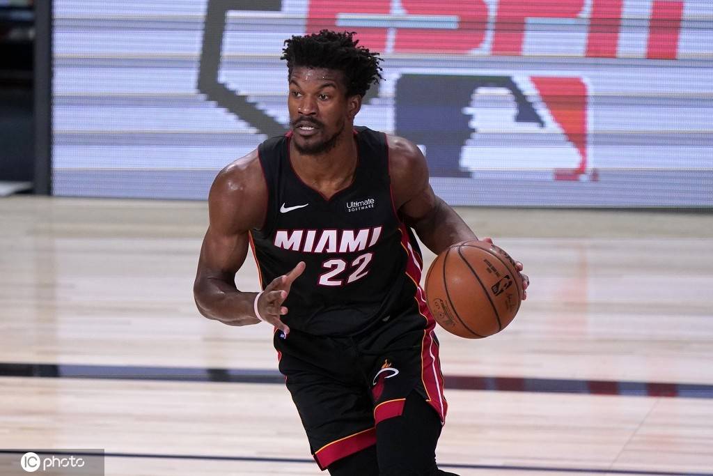 开云平台-赛季初意外之秀！热火新秀豪登场上演闪耀表现