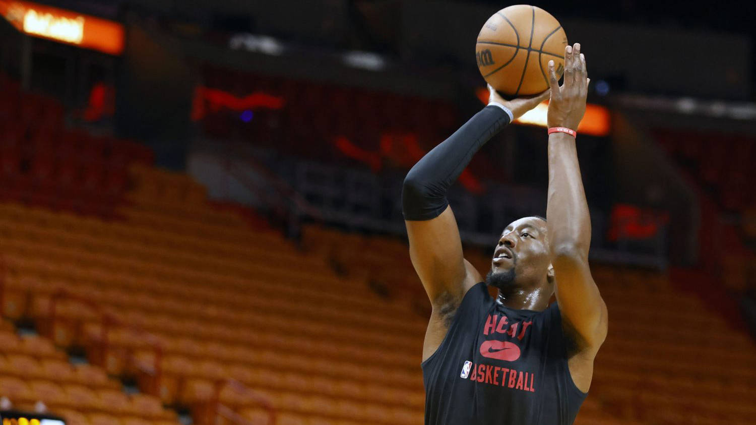 赛季初意外之秀！热火新秀豪登场上演闪耀表现