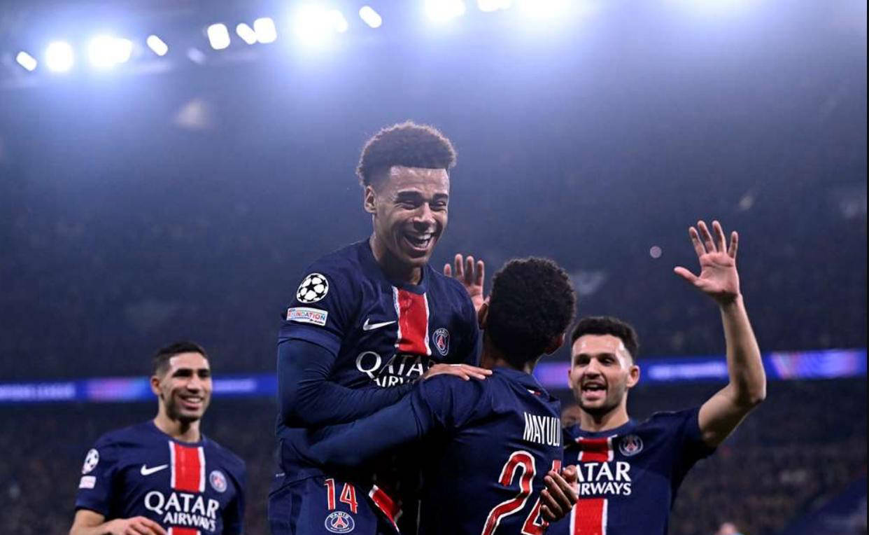 开云体育官网-巴黎连胜如潮，法甲征程鹤立鸡群