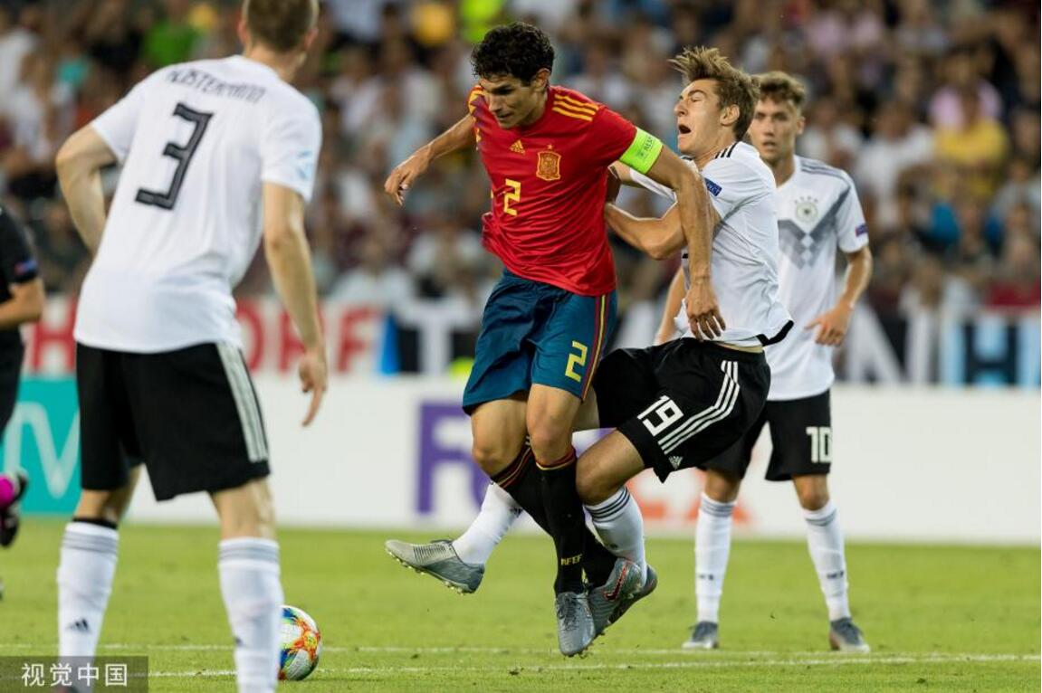 印度男子溜冰运动员在世界比赛中夺冠