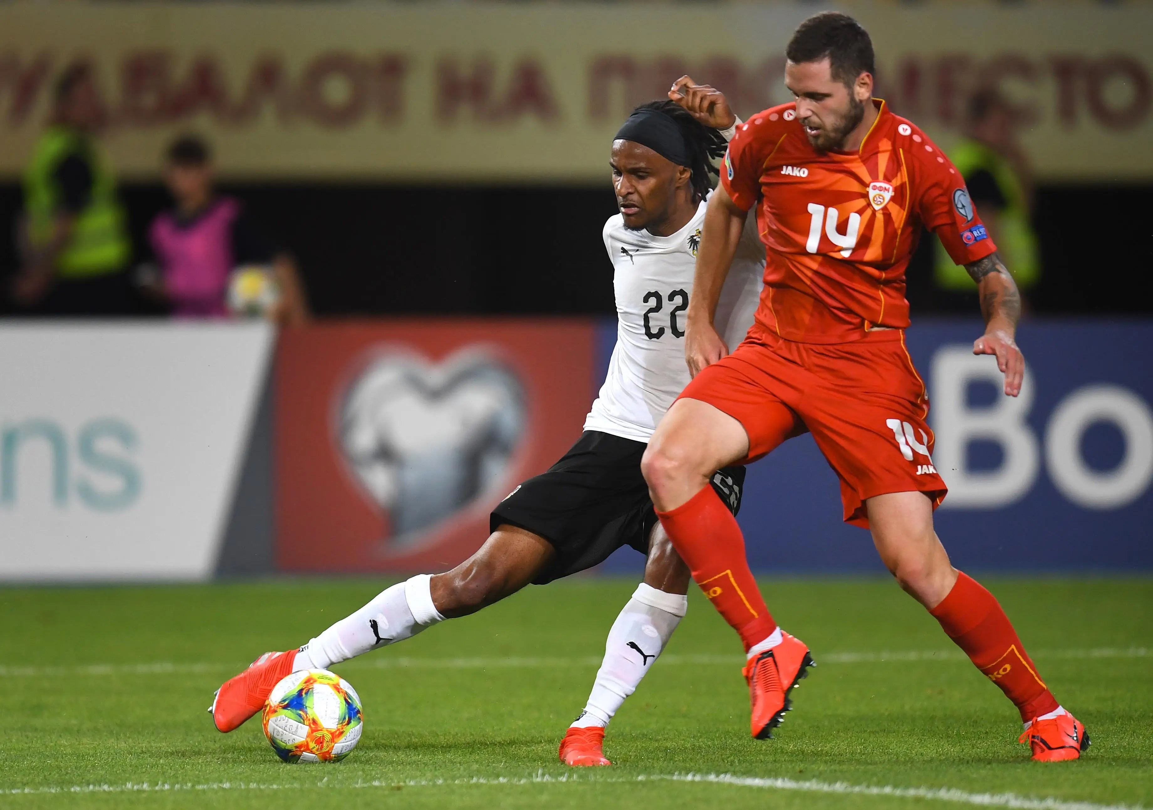 欧洲洲际杯赛场表现出色，引发黑马球队斗志昂扬