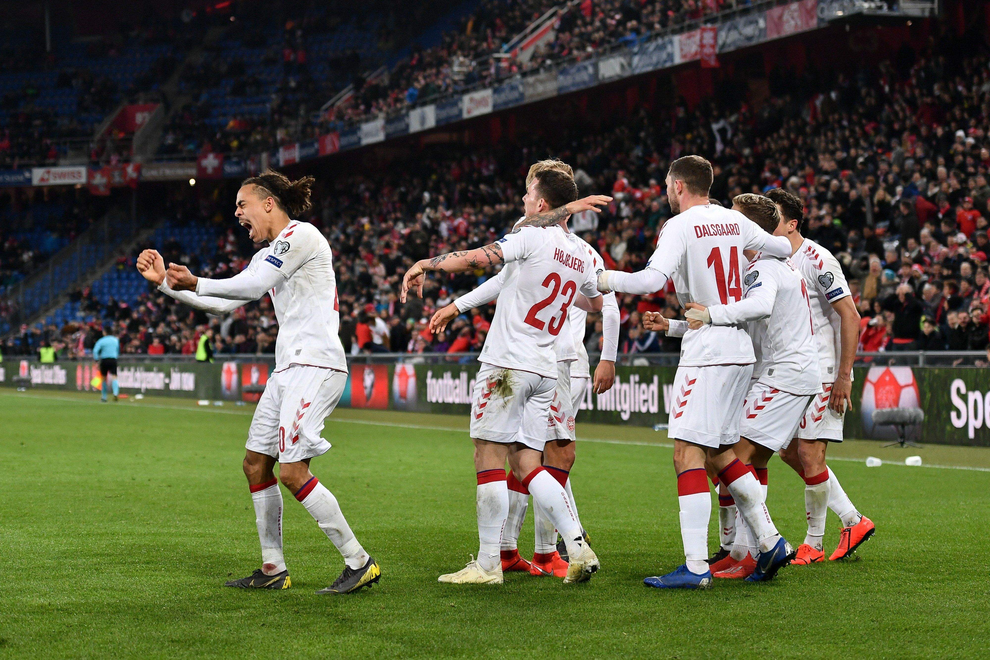 瑞士队在足球比赛中接连战胜对手