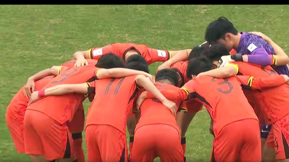 足球赛场上的豪门对决，让球迷感受到无限激动的简单介绍