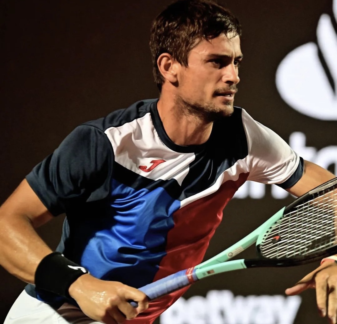 开云体育下载-利沃诺球员状态火热：备战下一轮比赛的简单介绍