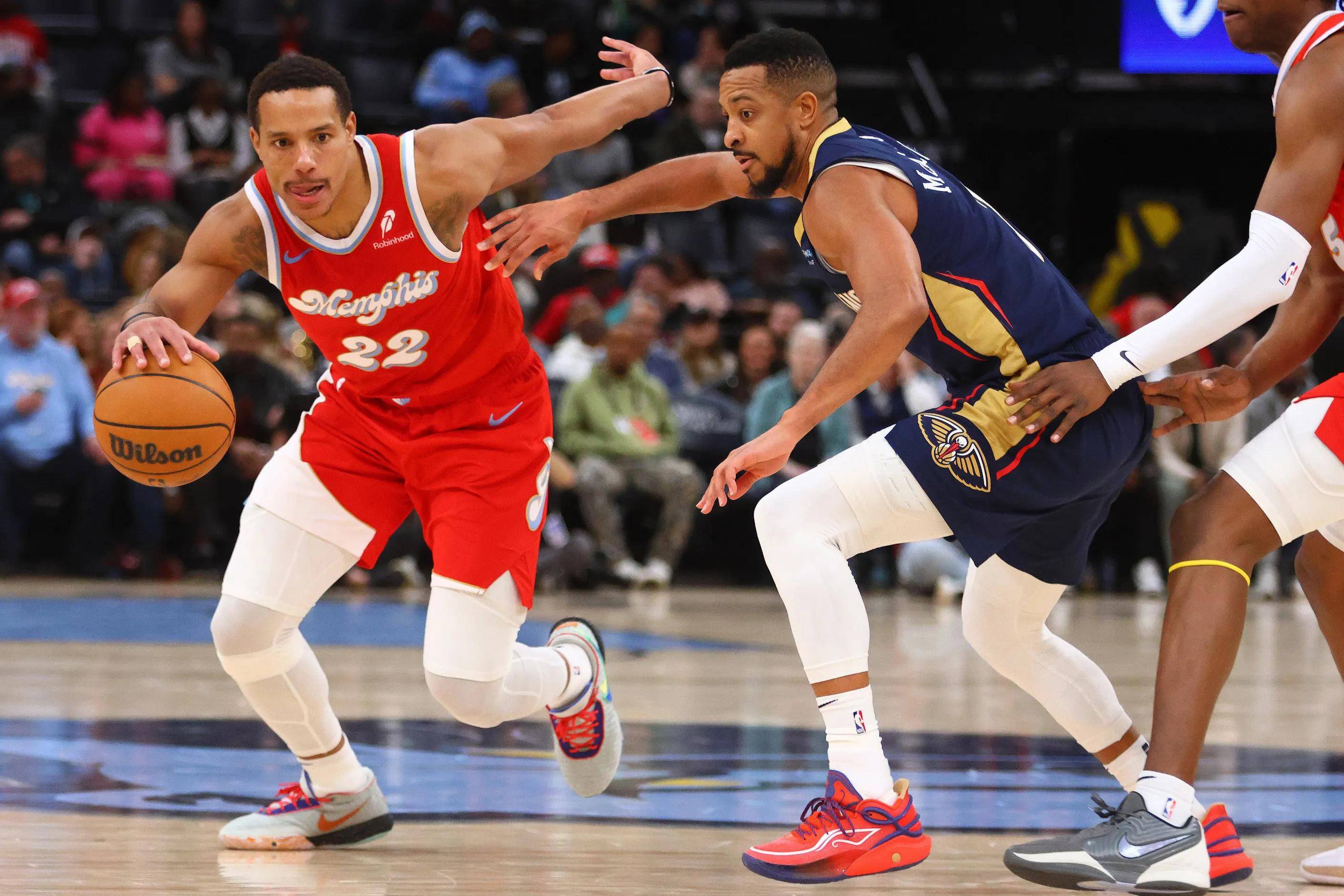 开拓者连胜两场晋级季后赛