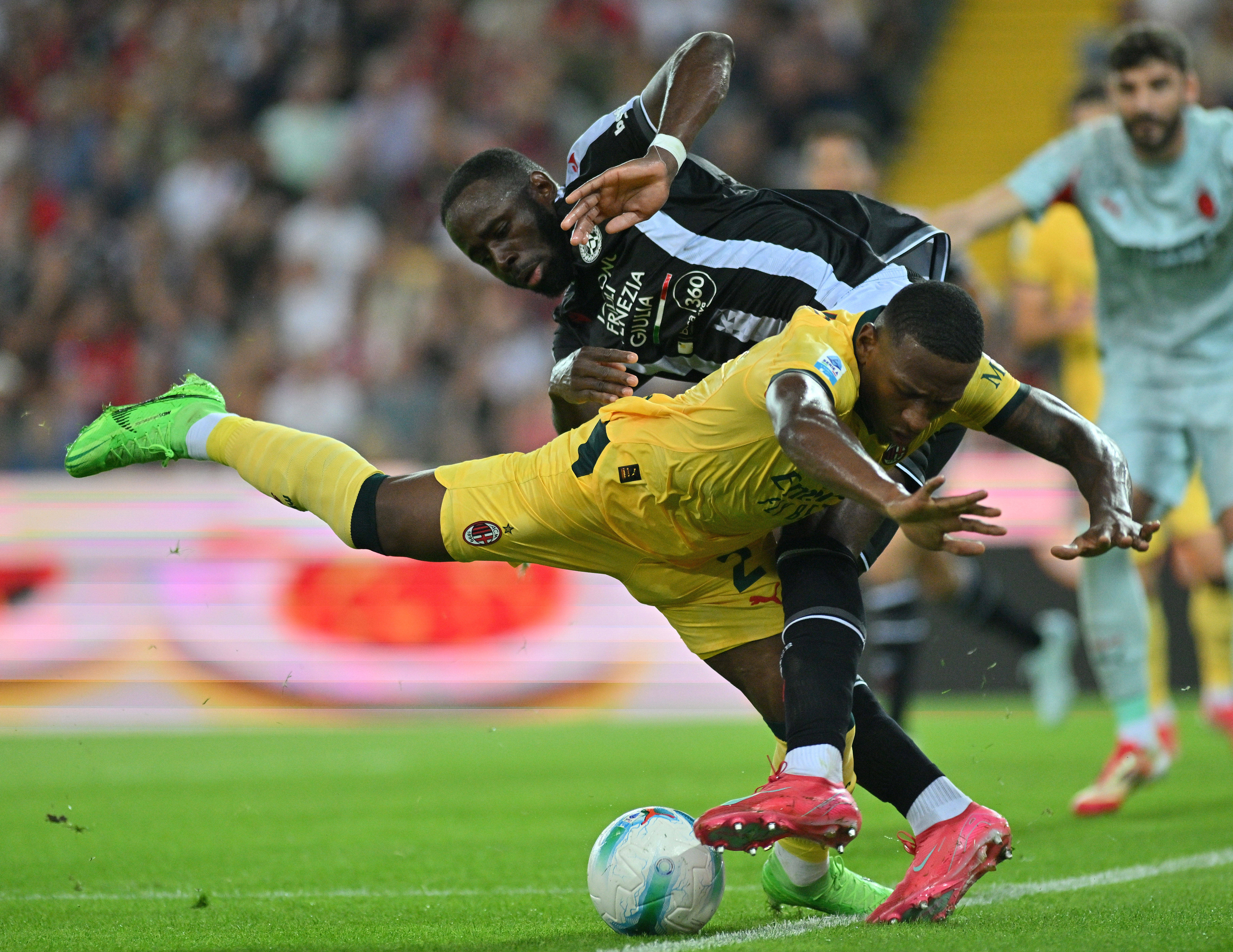 意甲比赛中球队实力强劲表现