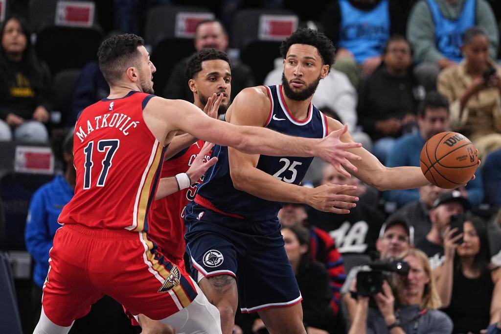 包含76人横扫篮网总比分狂胜，西蒙斯表现稳中有变取得首场季后赛胜利！的词条