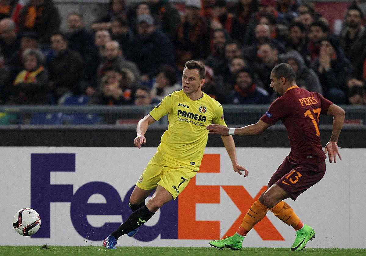 包含比利亚雷亚尔逆转胜利，取得宝贵三分的词条