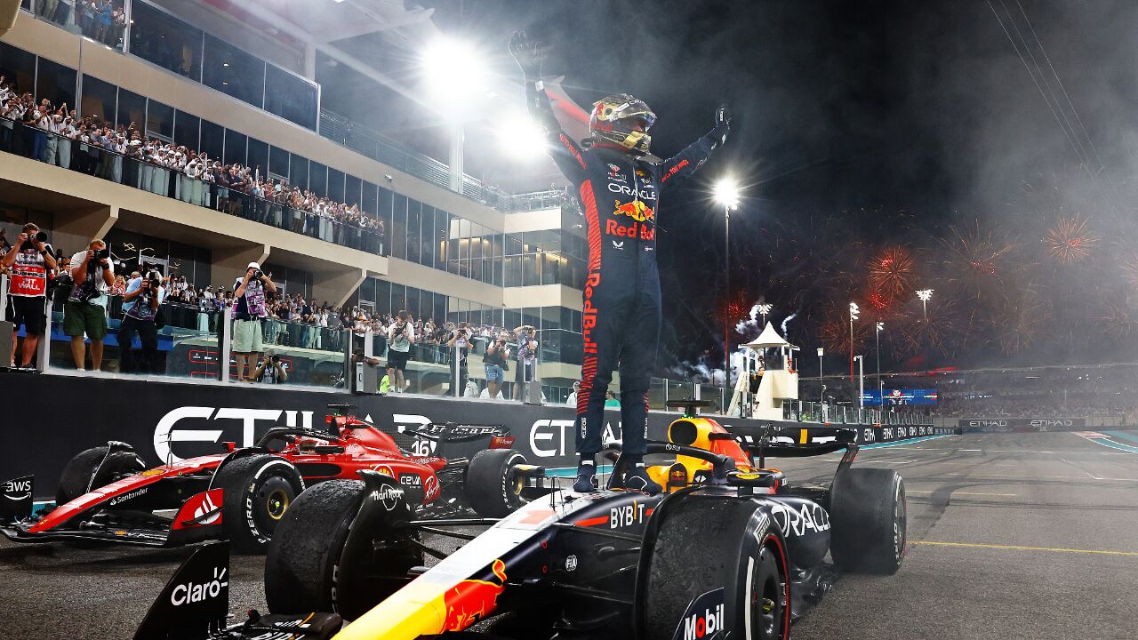 开云平台-梅赛德斯力克阿斯顿马丁，维斯塔潘惊艳四座的简单介绍