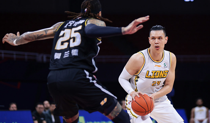 步行者横扫江苏队，赵继伟带队取胜